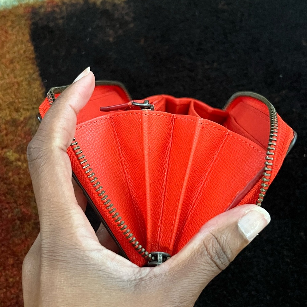 NWOT Coach Mickie Accordion Zip Wallet In Grain Leather (F52645) in Orange - Picture 7 of 15